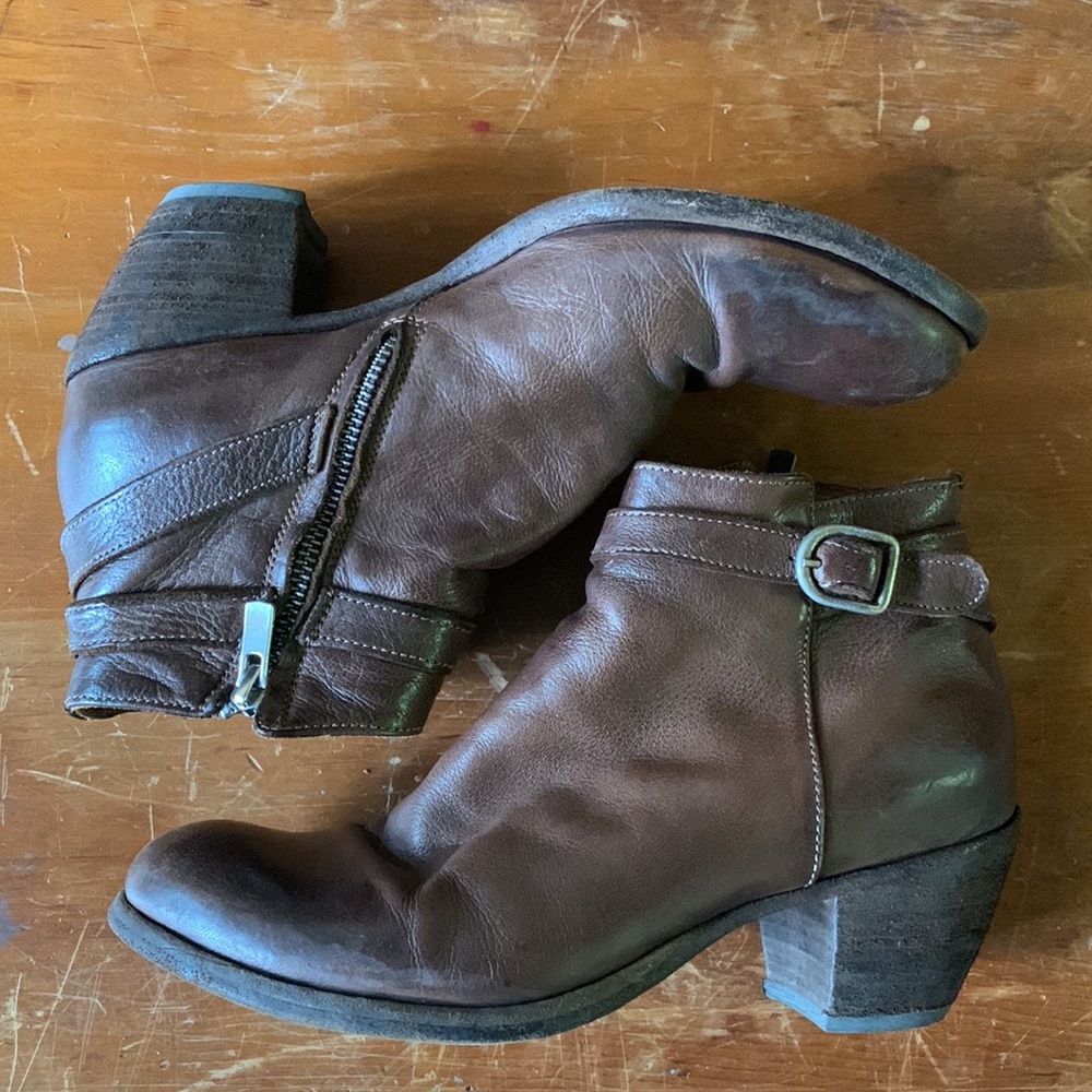 Officine Creative 38 ankle boot